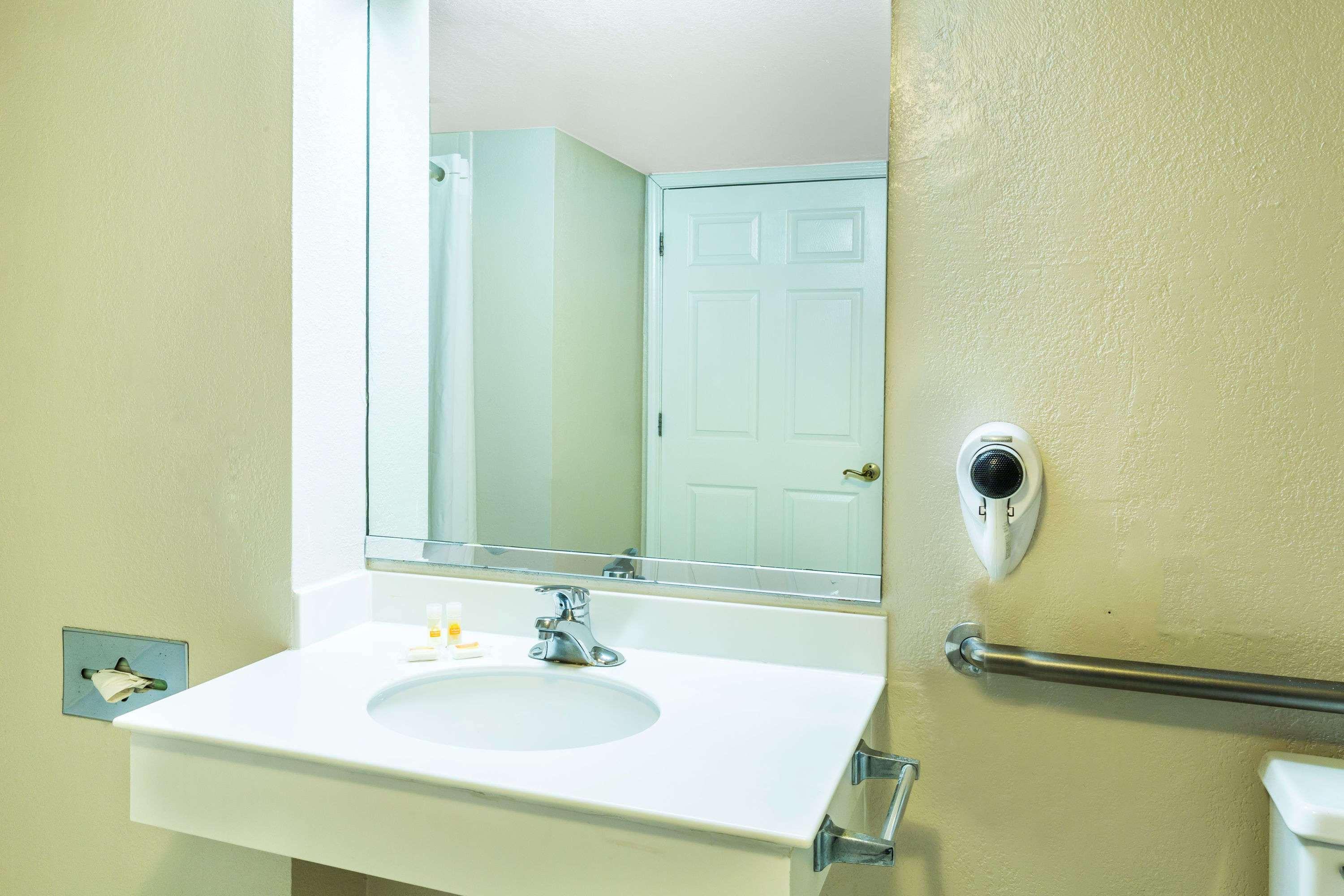 Econo Lodge Richmond-North Chesterfield Eksteriør bilde