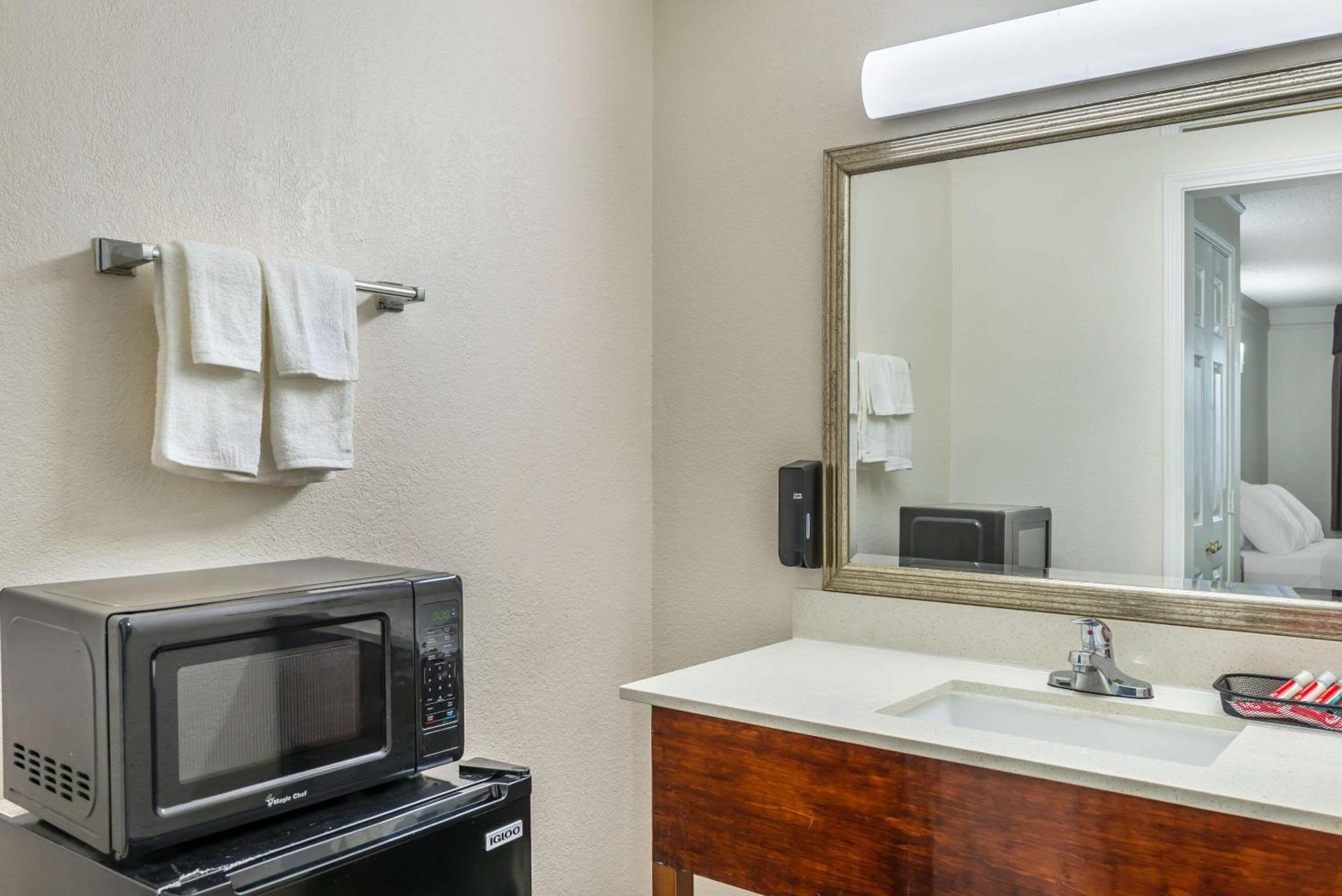 Econo Lodge Richmond-North Chesterfield Eksteriør bilde